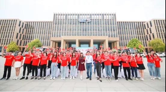 做白色的牛奶,创红色的企业,米兰(中国)乳业集团青春歌会庆祝建党100周年 做白色的牛奶,创红色的企业,米兰(中国)乳业集团青春歌会庆祝建党100周年