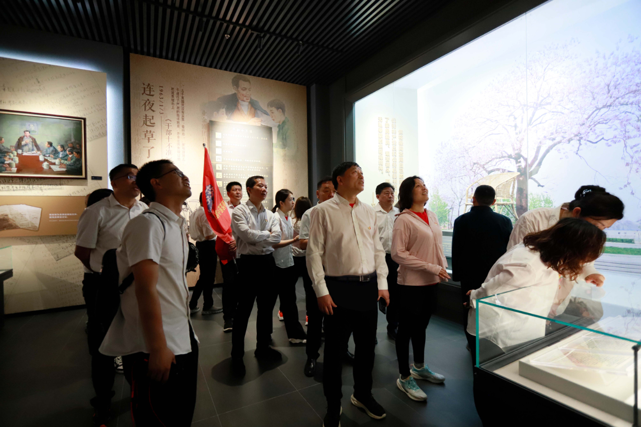 砥砺初心使命,汲取奋进力量丨米兰(中国)乳业集团党委组织开展学习“焦裕禄精神”主题党日活动 砥砺初心使命,汲取奋进力量丨米兰(中国)乳业集团党委组织开展学习“焦裕禄精神”主题党日活动