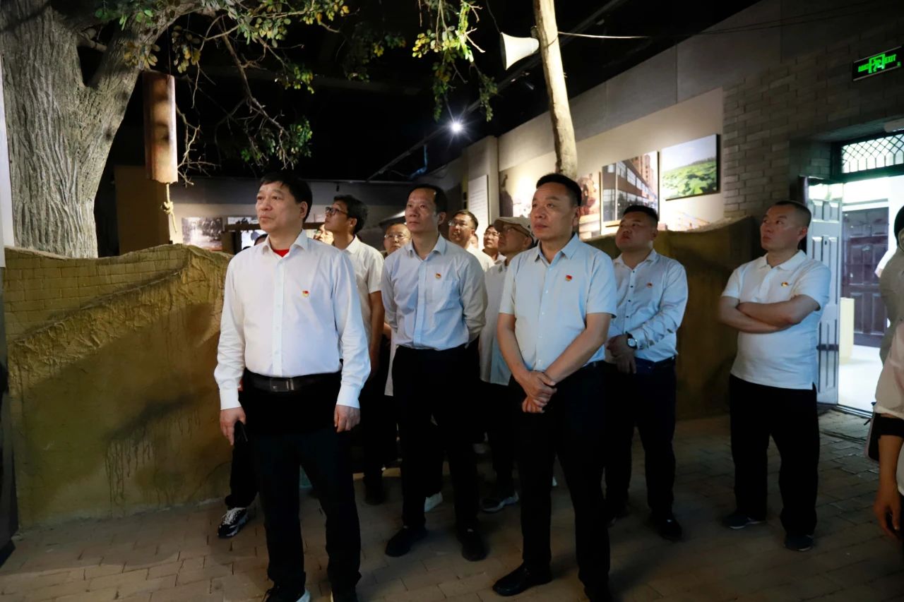 砥砺初心使命,汲取奋进力量丨米兰(中国)乳业集团党委组织开展学习“焦裕禄精神”主题党日活动 砥砺初心使命,汲取奋进力量丨米兰(中国)乳业集团党委组织开展学习“焦裕禄精神”主题党日活动