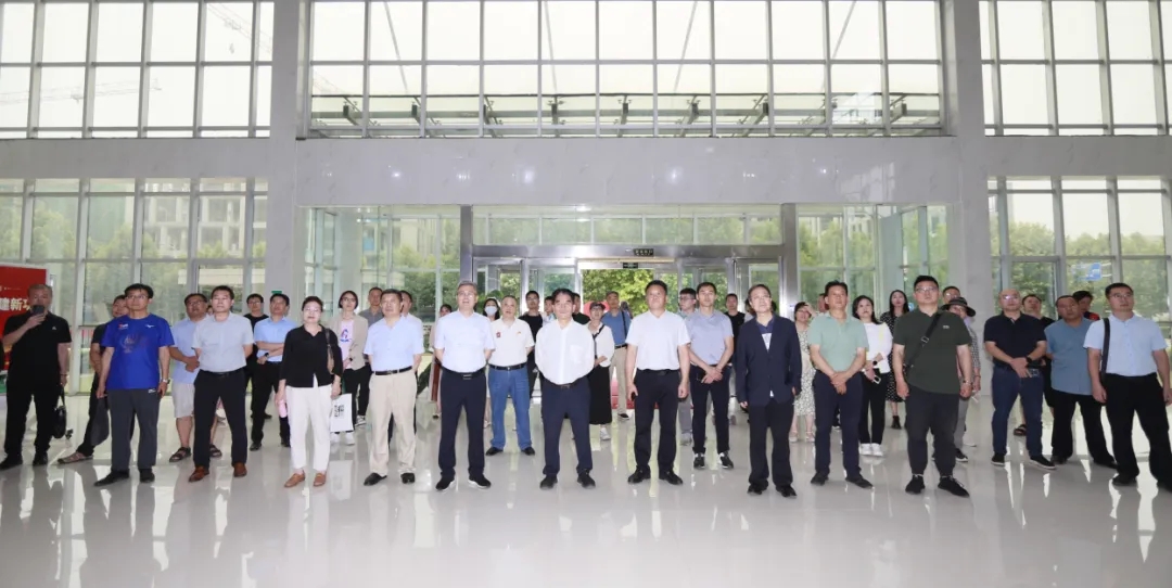 米兰(中国)丨中国人民大学河南校友会莅临米兰(中国)参观座谈 米兰(中国)丨中国人民大学河南校友会莅临米兰(中国)参观座谈