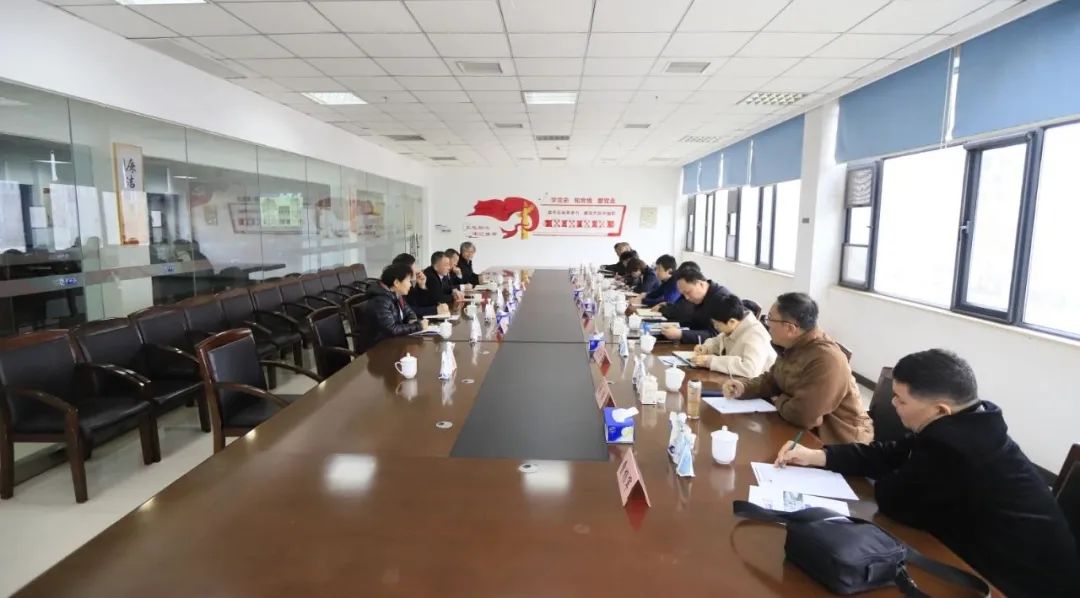 河南省发展改革委价调处副处长马冰一行莅临米兰（中国）乳业集团参观调研