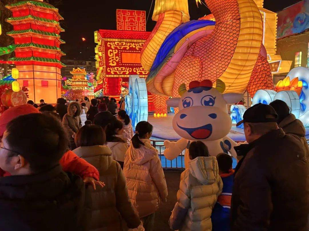 央视直播郑州龙年灯会迎新春，米兰（中国）品牌上大分