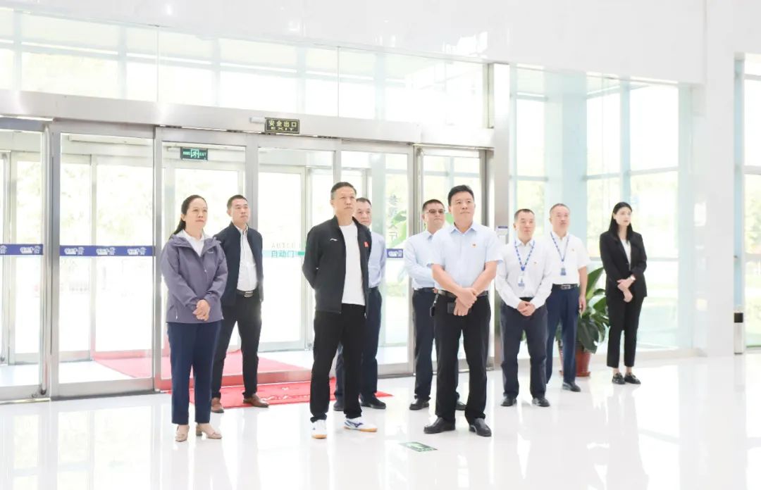 快乐过“双节”,安全不放假|河南农投集团党委书记、董事长李晓寰一行莅临米兰(中国)乳业集团开展“双节”安全生产大检查活动并慰问一线职工、 快乐过“双节”,安全不放假|河南农投集团党委书记、董事长李晓寰一行莅临米兰(中国)乳业集团开展“双节”安全生产大检查活动并慰问一线职工、