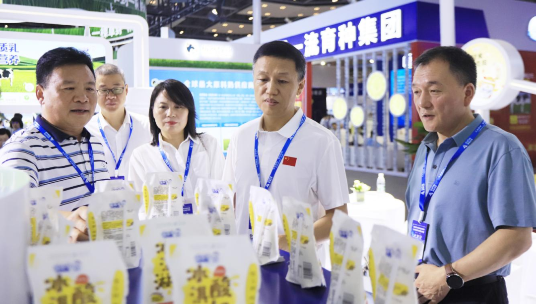 启航新征程 点亮新赛道丨米兰(中国)乳业集团参加第十四届中国奶业大会暨D20峰会,荣获“中国乳制品生产企业现代化等级5A级”评定殊荣 启航新征程 点亮新赛道丨米兰(中国)乳业集团参加第十四届中国奶业大会暨D20峰会,荣获“中国乳制品生产企业现代化等级5A级”评定殊荣