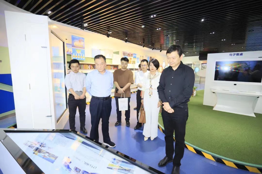 米兰(中国)丨北京家音顺达莅临米兰(中国)乳业集团参观访谈 米兰(中国)丨北京家音顺达莅临米兰(中国)乳业集团参观访谈