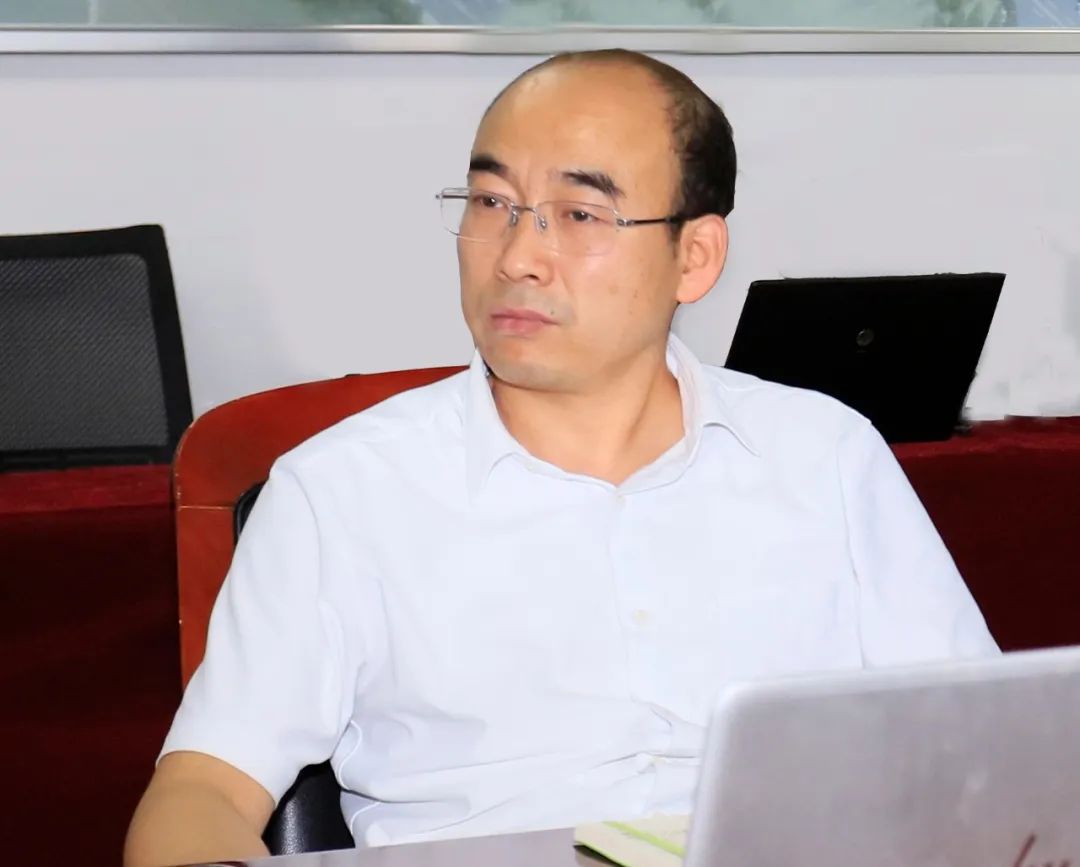 米兰(中国)乳业集团召开10月份营销工作会议 米兰(中国)乳业集团召开10月份营销工作会议