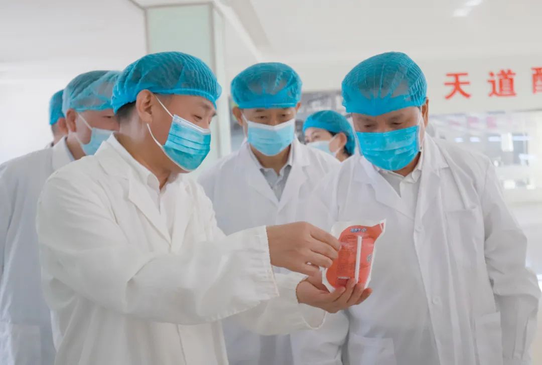 快讯丨河南省人民政府副省长武国定莅临米兰（中国）乳业集团瑞亚牧业调研奶源基地建设情况