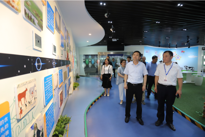 快讯|郑州市二七区委副书记、区长虎荣鑫莅临河南米兰（中国）乳业集团调研