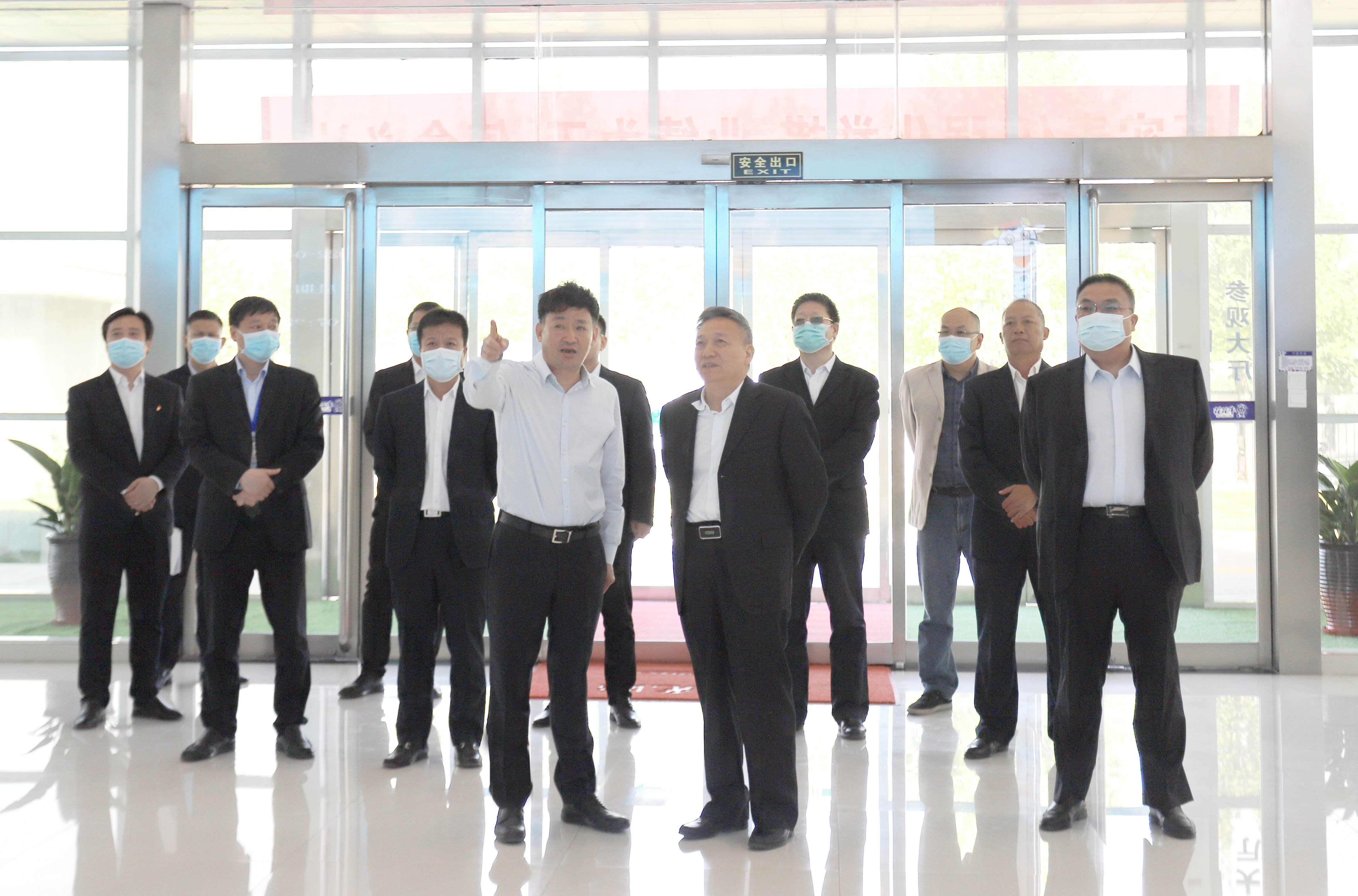 米兰(中国)乳业集团与国电河南新能源有限公司举行光伏项目合作开发签约仪式 米兰(中国)乳业集团与国电河南新能源有限公司举行光伏项目合作开发签约仪式