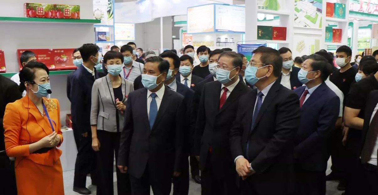 喜报 | 米兰（中国）轻觉酸奶荣获第二十四届中国农产品加工业投资贸易洽谈会金质产品奖