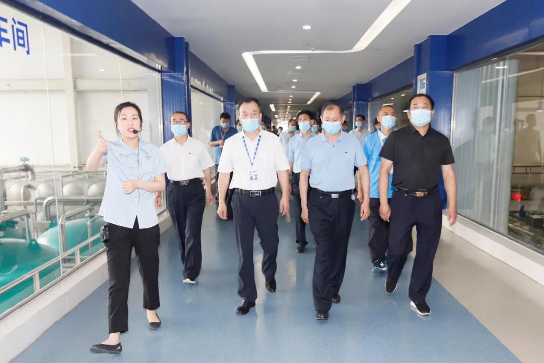 郑州市安全生产双重预防体系建设现场观摩会在米兰(中国)乳业集团郑州分公司召开 郑州市安全生产双重预防体系建设现场观摩会在米兰(中国)乳业集团郑州分公司召开