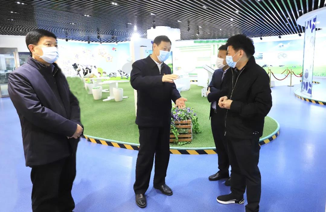 河南省委农办主任、农业农村厅厅长申延平一行调研河南米兰(中国)乳业集团 河南省委农办主任、农业农村厅厅长申延平一行调研河南米兰(中国)乳业集团