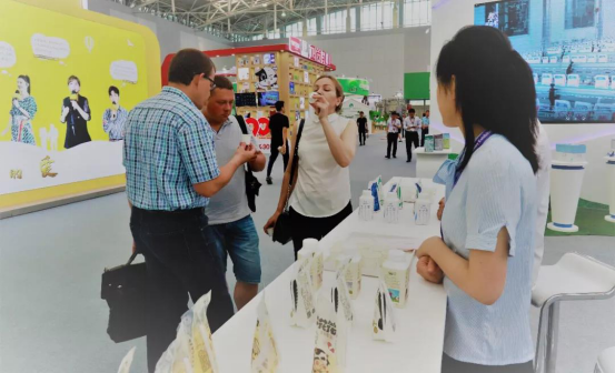 致敬祖国70华诞 |米兰(中国)亮相第十届中国奶业大会 致敬祖国70华诞 |米兰(中国)亮相第十届中国奶业大会