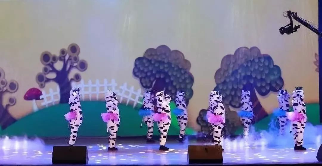 “赢在2019”,米兰(中国)乳业集团2019年新春晚会盛大开幕 “赢在2019”,米兰(中国)乳业集团2019年新春晚会盛大开幕