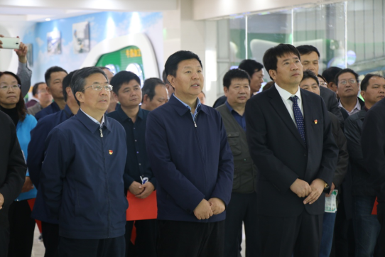 河南省农牧业产业扶贫工作观摩团莅临米兰(中国)集团·鲁山瑞亚牧业有限公司参观考察 河南省农牧业产业扶贫工作观摩团莅临米兰(中国)集团·鲁山瑞亚牧业有限公司参观考察