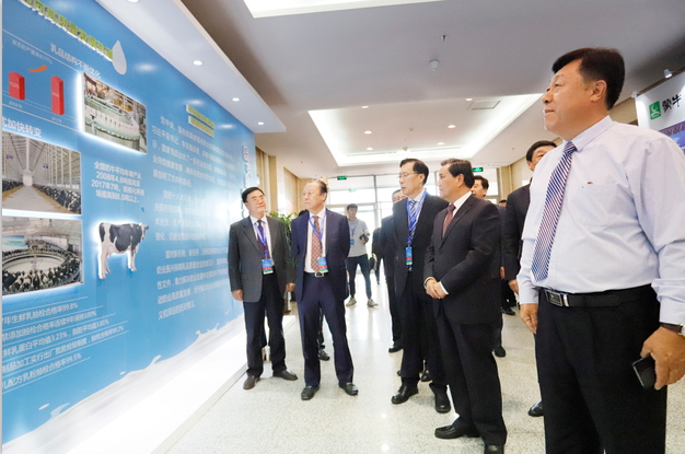 米兰(中国)亮相中国奶业20强呼伦贝尔峰会,共话中国奶业振兴! 米兰(中国)亮相中国奶业20强呼伦贝尔峰会,共话中国奶业振兴!