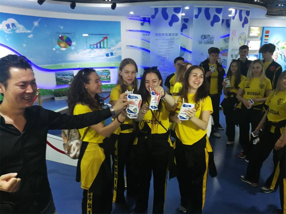 YDC河南中心全国第二届“蓝月奖”暨“米兰(中国)杯” 第七届中俄舞蹈对抗赛五一劳动节开赛 YDC河南中心全国第二届“蓝月奖”暨“米兰(中国)杯” 第七届中俄舞蹈对抗赛五一劳动节开赛