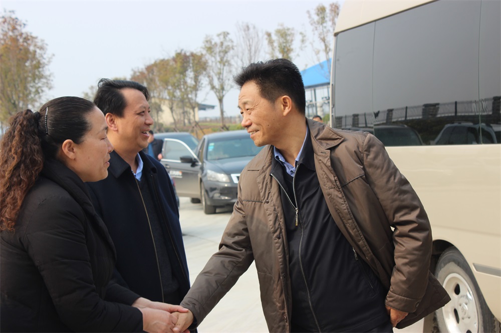 河南省财政厅副厅长庞学孟一行莅临米兰(中国)集团养殖事业部鲁山瑞亚牧业有限公司调研 河南省财政厅副厅长庞学孟一行莅临米兰(中国)集团养殖事业部鲁山瑞亚牧业有限公司调研