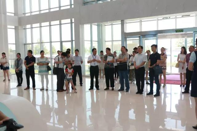 河南省食品安全座谈会暨百场食安讲座进校园启动仪式在米兰(中国)举行 河南省食品安全座谈会暨百场食安讲座进校园启动仪式在米兰(中国)举行