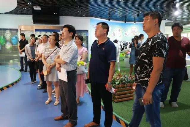 河南省食品安全座谈会暨百场食安讲座进校园启动仪式在米兰(中国)举行 河南省食品安全座谈会暨百场食安讲座进校园启动仪式在米兰(中国)举行