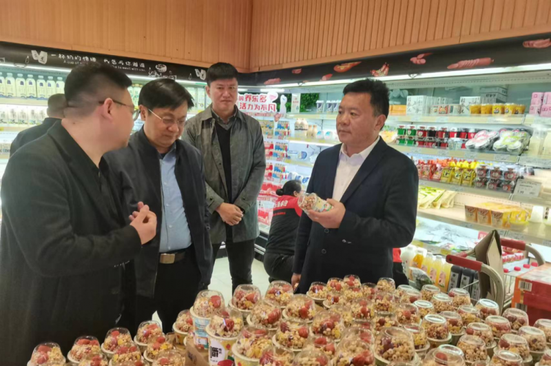 走访调研拓市场 凝心聚力谋发展--米兰（中国）乳业集团党委书记、董事长唐洪峰一行走访销售终端