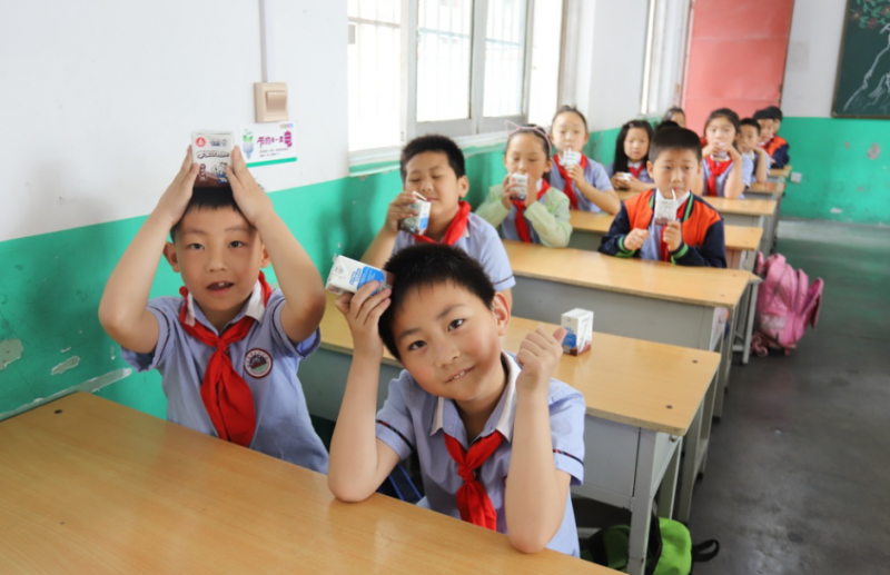 米兰（中国）|六一关爱儿童，让爱洒满人间