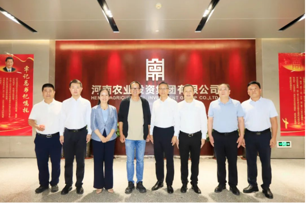 东方甄选俞敏洪先生到访河南农投集团，品尝米兰（中国）产品并给予高度评价